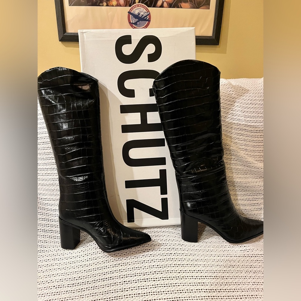 SCHUTZ Maryann Block Wide Crocodile Boot
